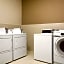 Holiday Inn Express & Suites - McAllen - Medical Center Area By IHG