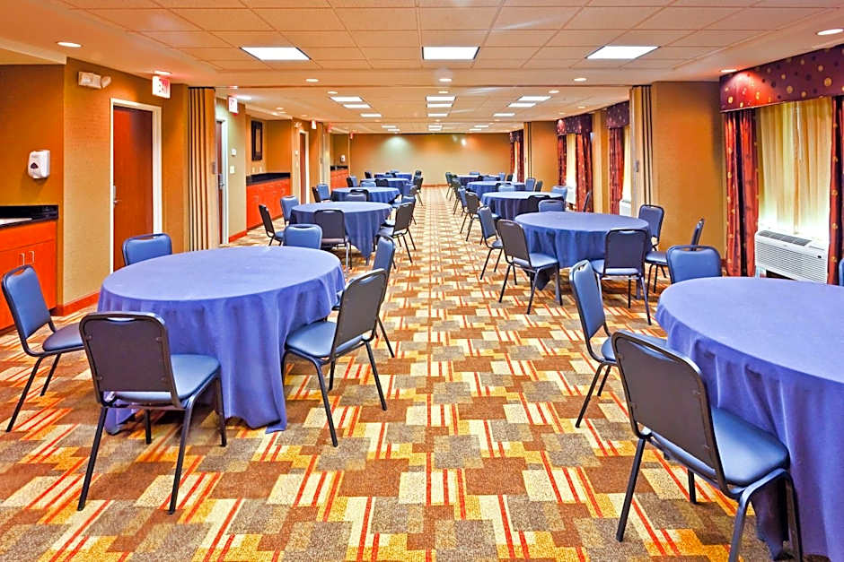 Holiday Inn Express Hotel & Suites Memphis/Germantown By IHG