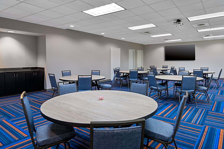 Hampton Inn By Hilton Charlotte-Uptown