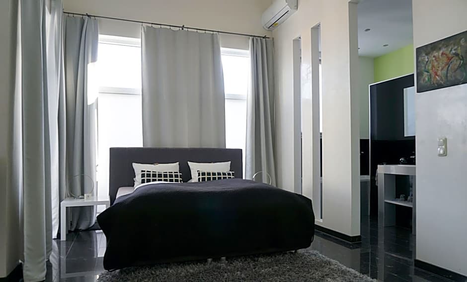Photo 1 of 12 of Deluxe Suite, Jetted Tub