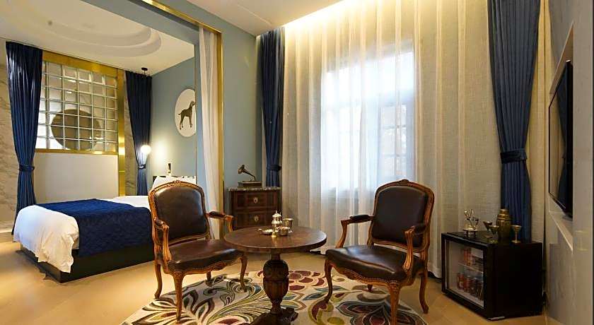 Moon and Chalice Boutique Hotel