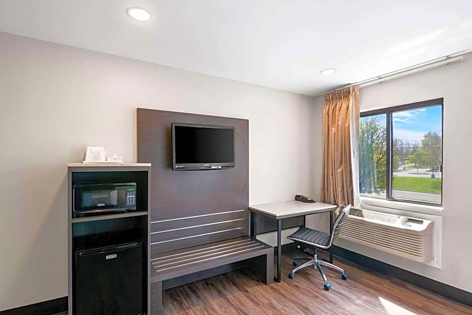 Econo Lodge Bethel - Danbury