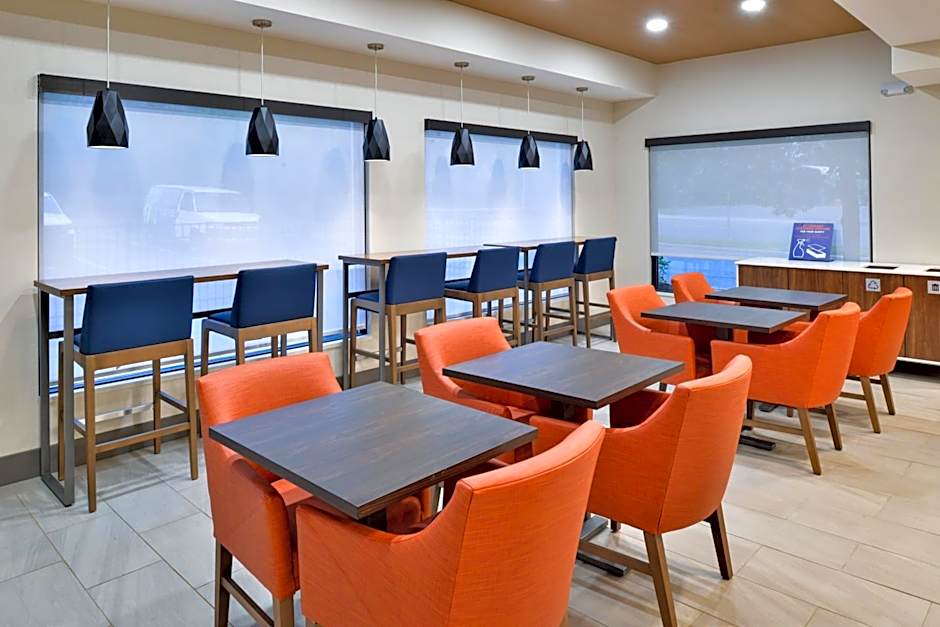 Holiday Inn Express Winston-Salem Downtown West By IHG