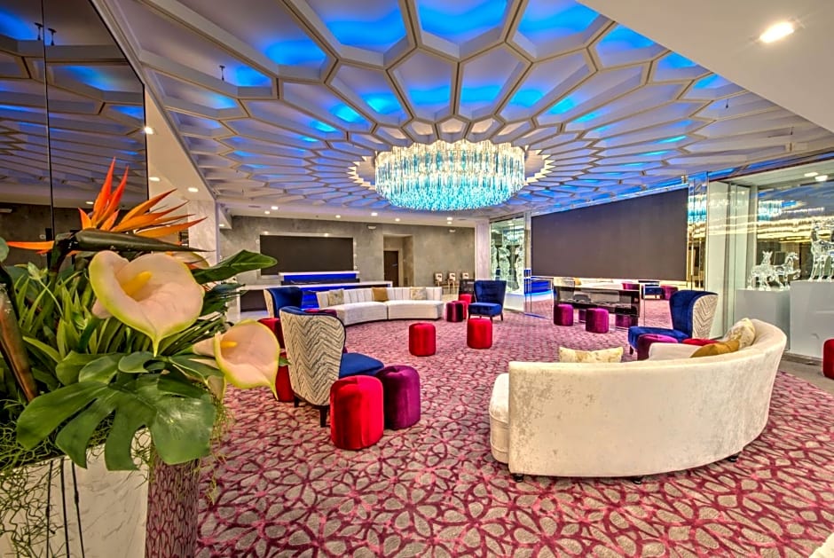 DoubleTree by Hilton Houston Brookhollow