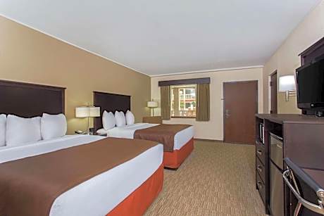 Queen Room with Two Queen Beds - Mobility Access/Non-Smoking