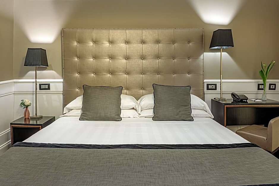 The Independent Suites