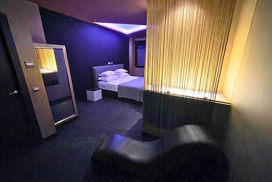 V Hotel