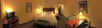 King Room with King Bed - Non-Smoking
