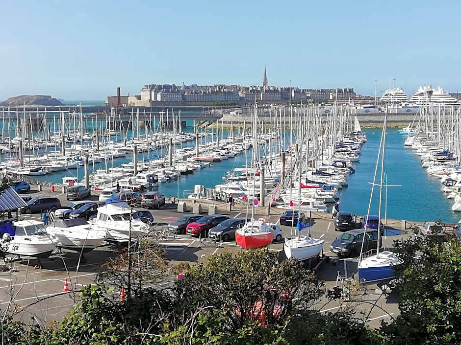Chambres d'Hôtes Les Fleurettes en Baie Du Mont Saint Michel