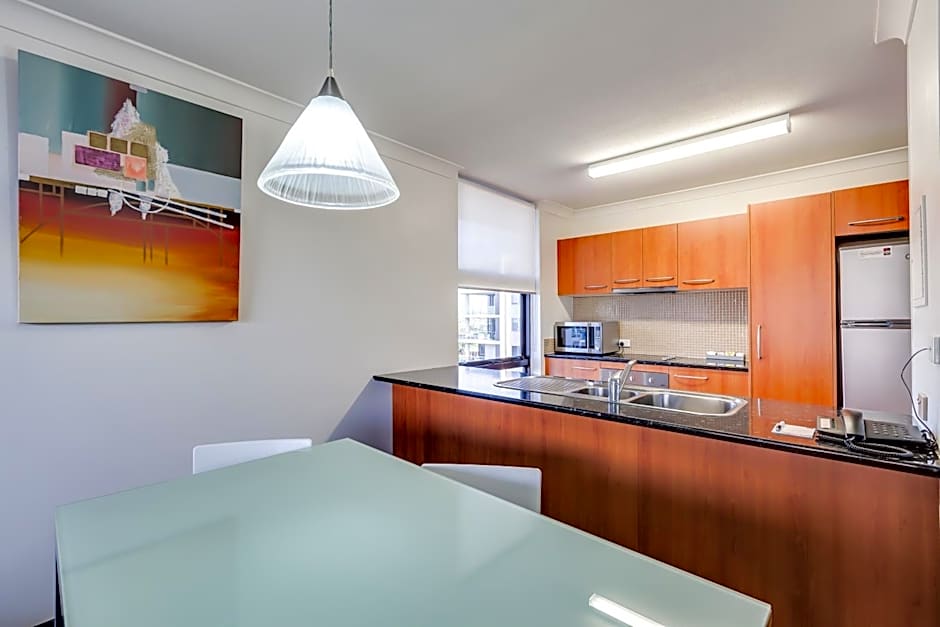 Hillcrest Apartment Hotel (formerly Central Hillcrest Apartments)