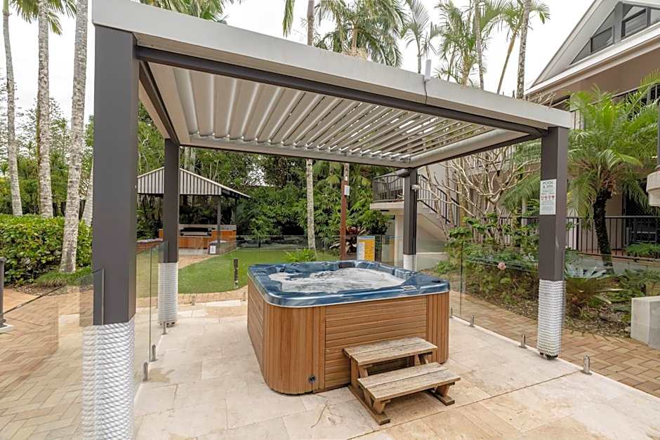 Outrigger Bay Apartments