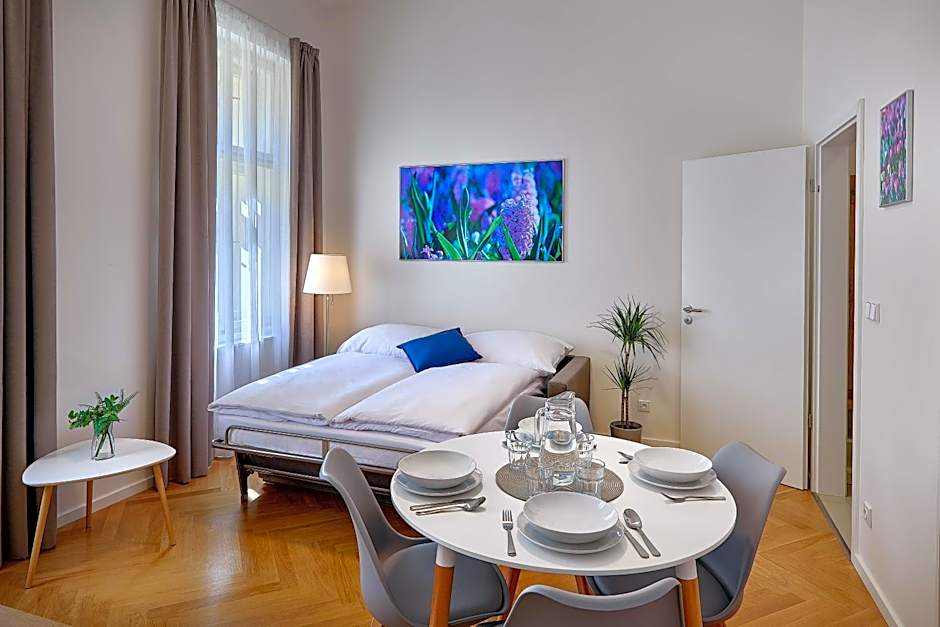 DownTown Suites Rubesova
