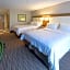 Holiday Inn Express & Suites Jamestown