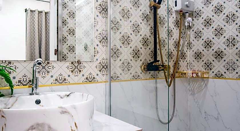 Isara Boutique Hotel and Cafe