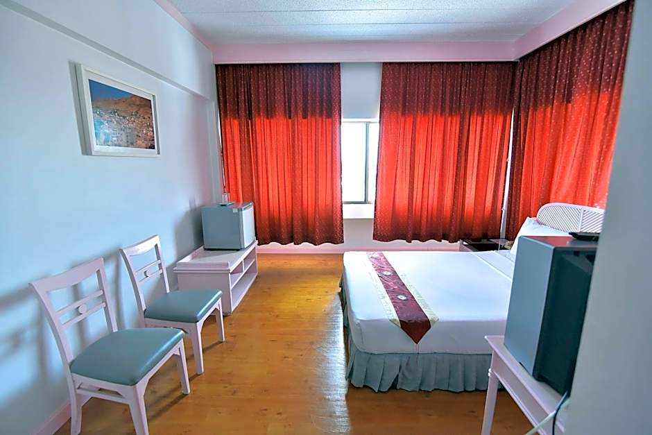 Thumrin Hotel