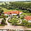 Hotel Dworek nad Regą