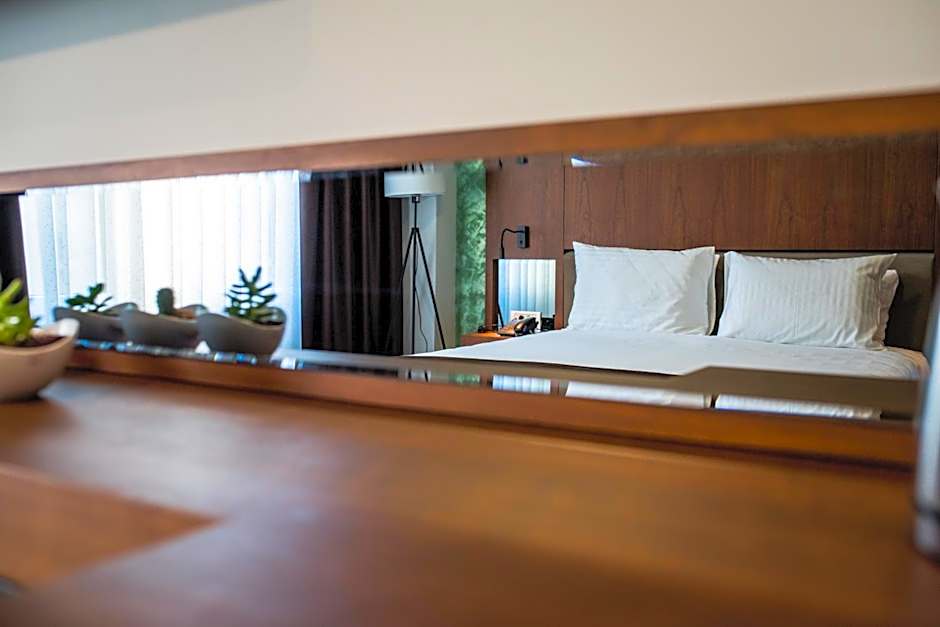 Hotel Bograd - Apartments & Lounge Station