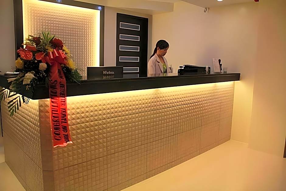 Manhattan Suites Inn