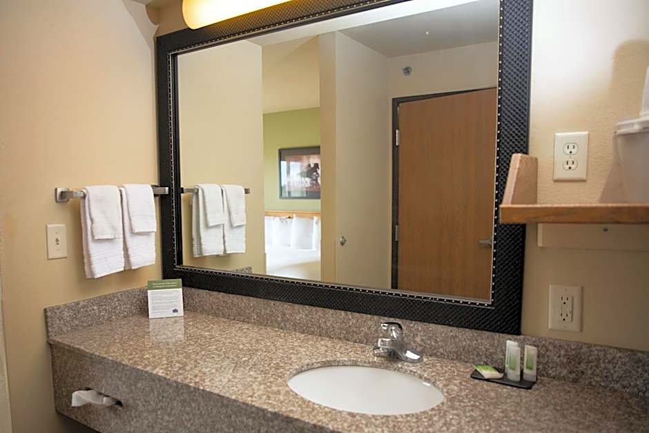 AmericInn by Wyndham Pampa - Event Center