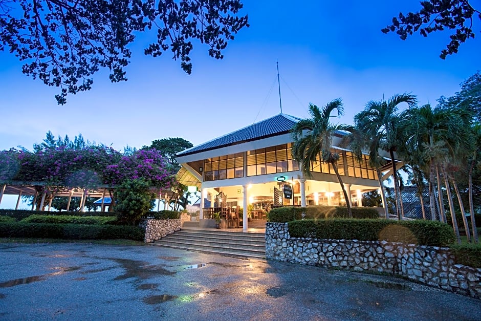 Eurasia Chaam Lagoon Hotel