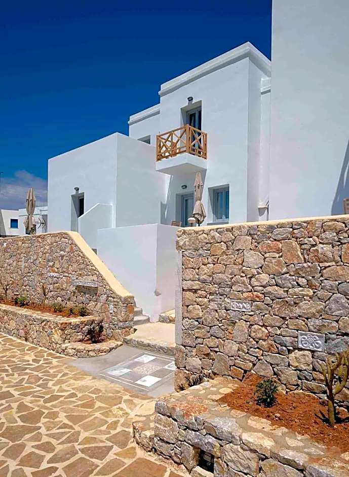 MIKRES CYCLADES DONOUSSA