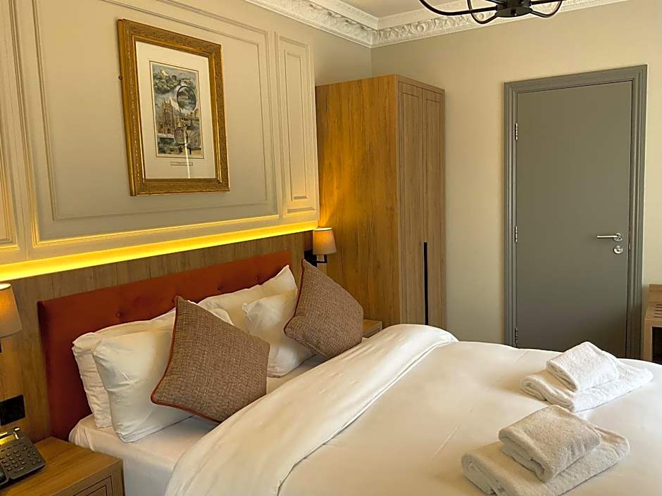 Old Mill Hotel & Lodge