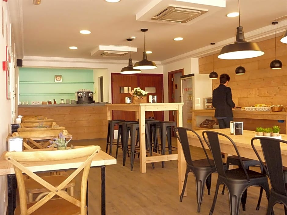 Hostal Jume - Urban Rooms