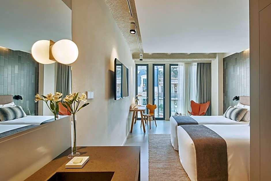 Photo 1 of 4 of Superior 2 Beds