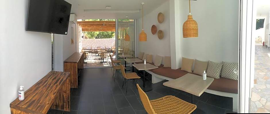 Aellia Hotel & Suites