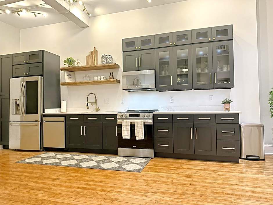 The Historic Lyric Presidential Suite