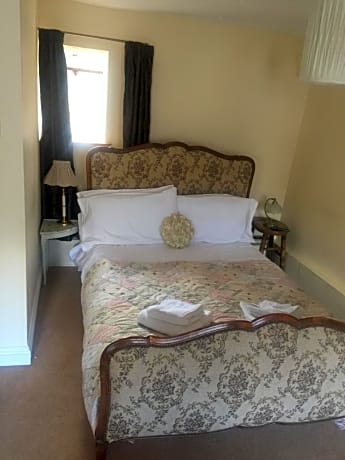 Double Room - Disability Access - Pet Friendly