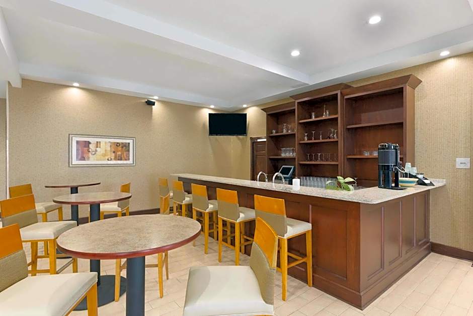 Wyndham Garden Grand Rapids Airport