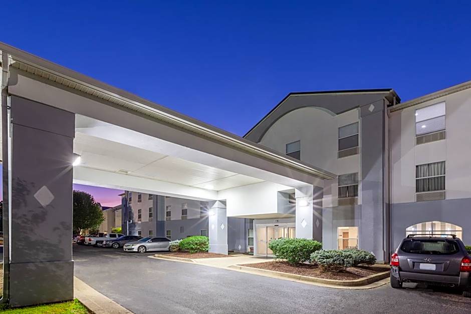 Super 8 by Wyndham La Grange KY