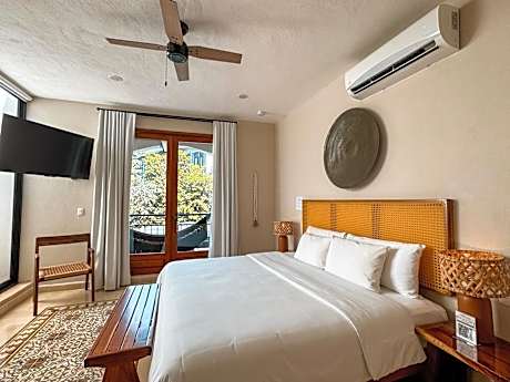 Deluxe Double Room with Bath