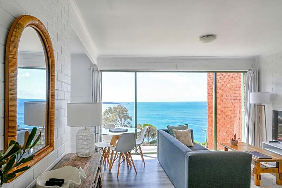 The Blue Whale - Sea View Apartment