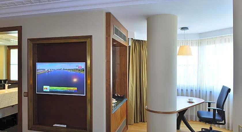 Warwick Ankara
