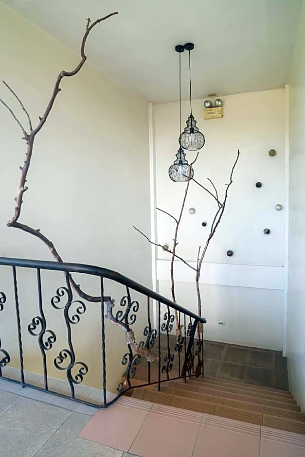 OYO 162 The West Inn