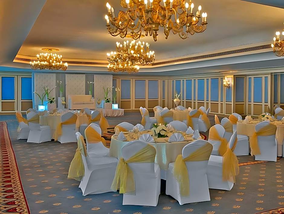 Le Meridien Pyramids Hotel & Spa