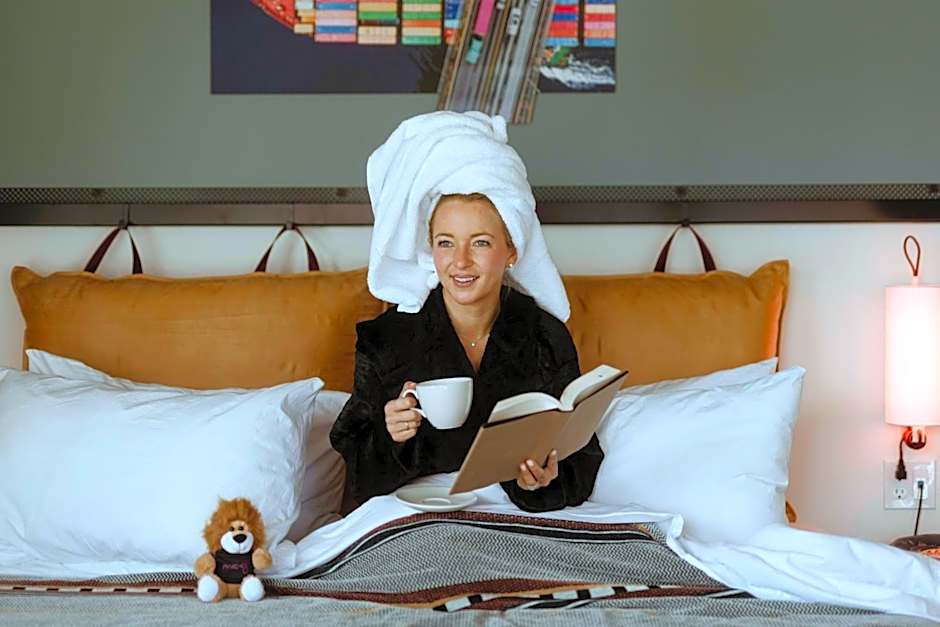 Moxy Halifax Downtown