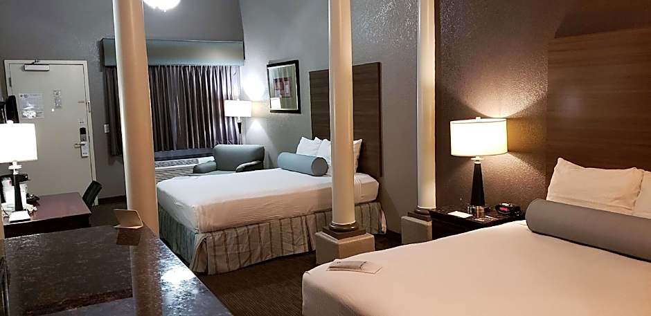 Photo 1 of 4 of 2 Queen Beds Suite
