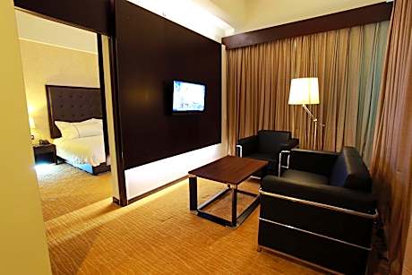 Deluxe Twin Suite