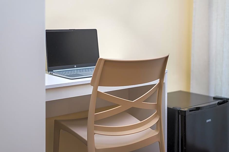 Cardinal Vatican Inn