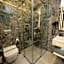 MQ Hotel Suites & SPA