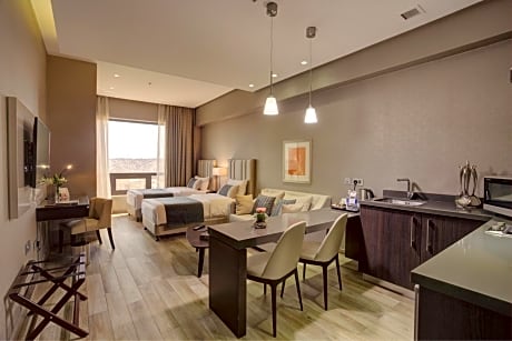 Superior Studio Suite Twin