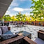 Expo Hotel