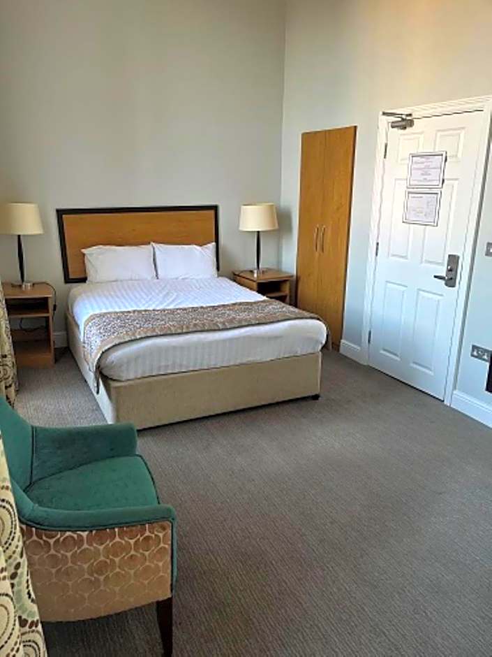 The Riverside House Hotel