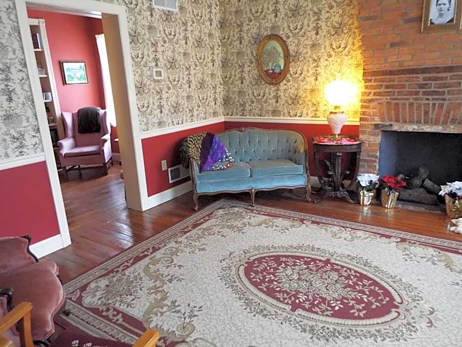 The Tillie Pierce House Inn