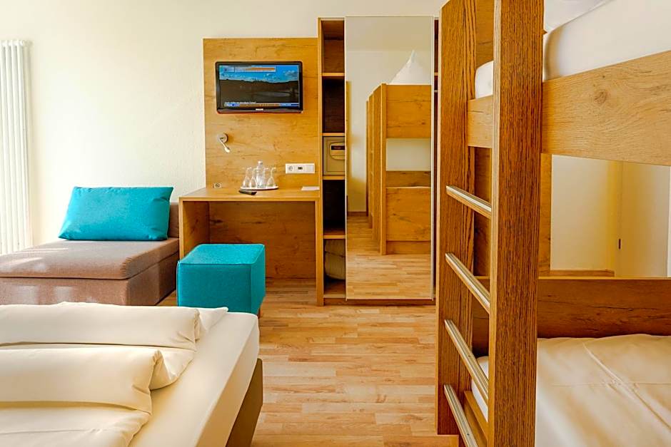 Photo 1 of 20 of Quadruple Room