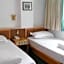 Man Va Hotel