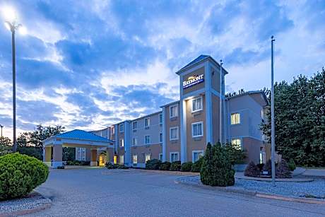Baymont by Wyndham Kirksville University Area